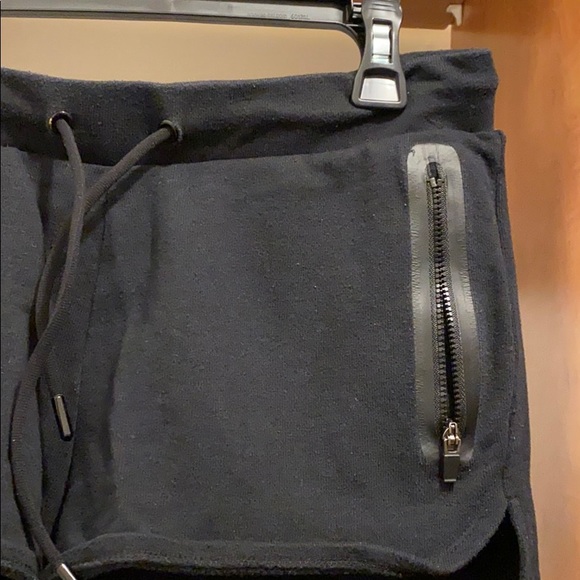 Fabletics | Sweat Shorts - Picture 4 of 8